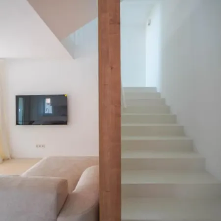 Emerald Lisbon