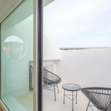 Emerald Lisbon Oeiras