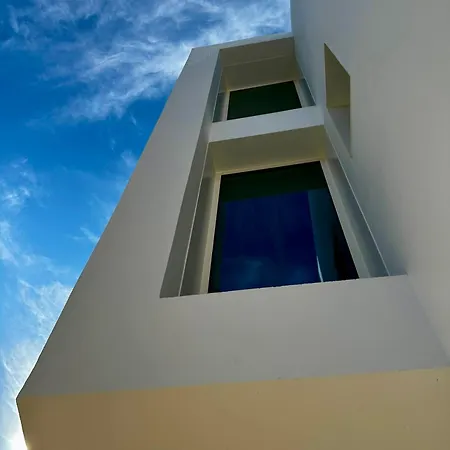 Emerald Pool Luxury Lisbon Cascais
