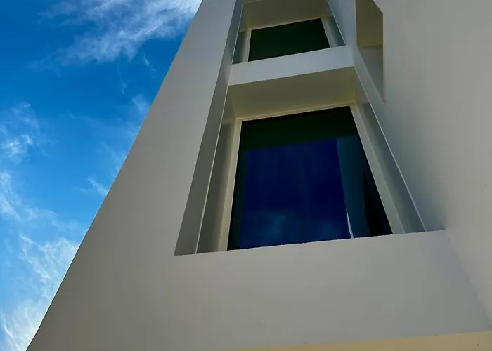 Emerald Lisbon